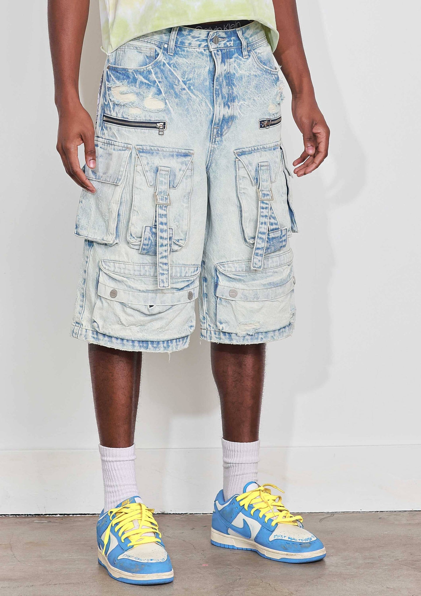 WASHED MULTI CARGO DENIM JORTS